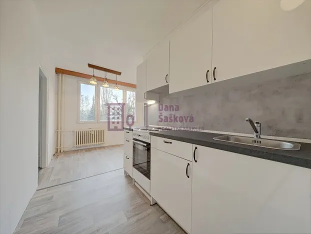 Pronájem bytu 3+1, Jindřichův Hradec - Jindřichův Hradec II, sídliště U Nádraží, 87 m2