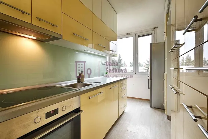 Pronájem bytu 4+1, Jindřichův Hradec - Jindřichův Hradec II, sídliště U Nádraží, 65 m2