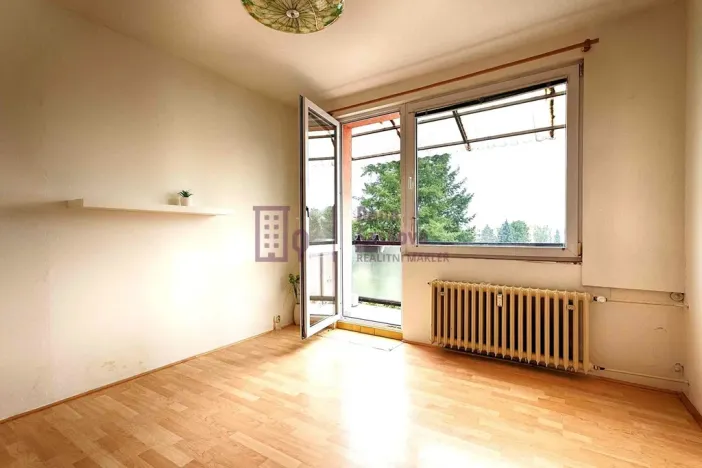 Pronájem bytu 4+1, Jindřichův Hradec - Jindřichův Hradec II, sídliště U Nádraží, 65 m2