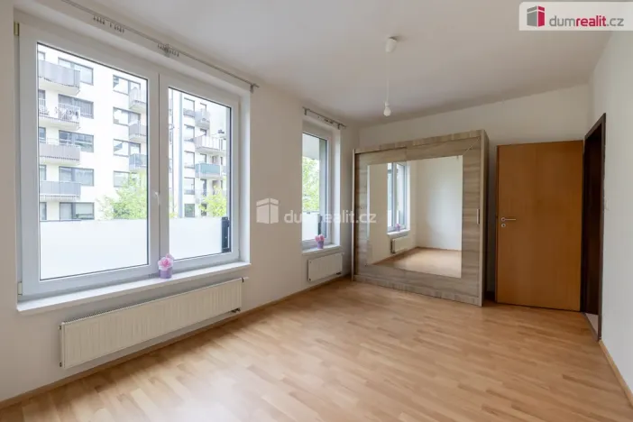 Pronájem bytu 2+kk, Praha - Stodůlky, Svitákova, 57 m2