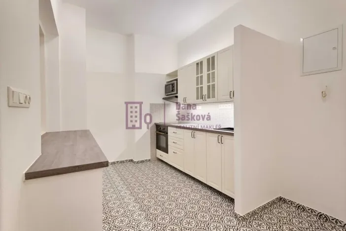 Pronájem bytu 2+1, Jindřichův Hradec - Jindřichův Hradec I, nám. Míru, 71 m2