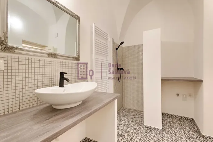 Pronájem bytu 2+1, Jindřichův Hradec - Jindřichův Hradec I, nám. Míru, 71 m2