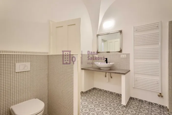 Pronájem bytu 2+1, Jindřichův Hradec - Jindřichův Hradec I, nám. Míru, 71 m2