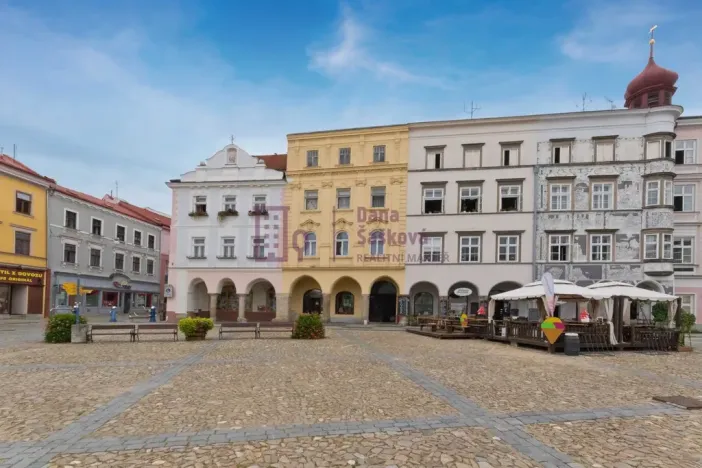 Pronájem bytu 2+1, Jindřichův Hradec - Jindřichův Hradec I, nám. Míru, 71 m2