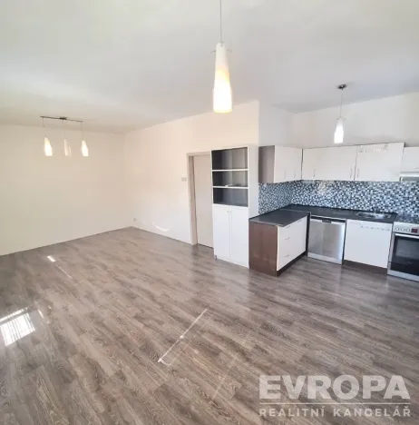 Prodej bytu 3+kk, Pardubice, Luďka Matury, 71 m2