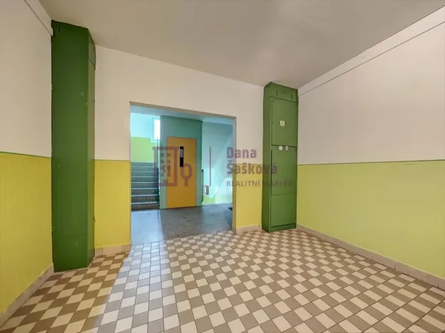 Pronájem bytu 4+1, Jindřichův Hradec - Jindřichův Hradec V, Kosmonautů, 87 m2