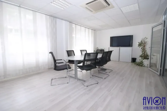 Pronájem kanceláře, Praha - Smíchov, Bozděchova, 106 m2