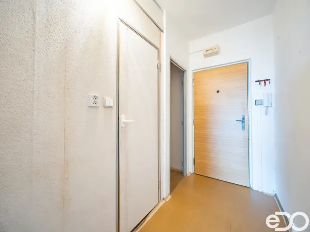 Prodej bytu 1+kk, Pardubice - Ohrazenice, Trnovská, 34 m2