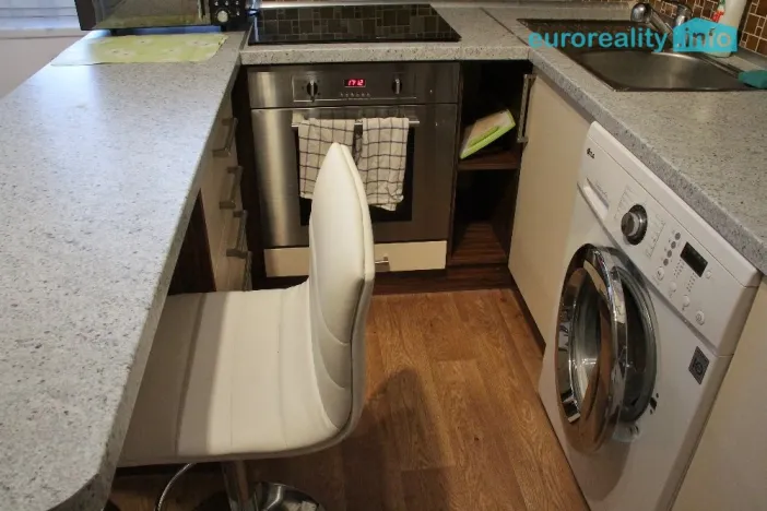 Pronájem bytu 2+kk, Karlovy Vary, Sokolovská, 44 m2