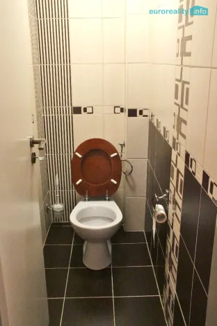 Pronájem bytu 2+kk, Karlovy Vary, Sokolovská, 44 m2