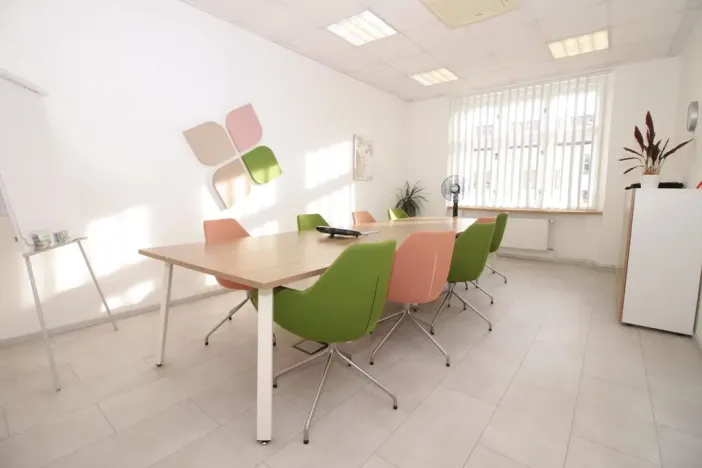 Pronájem kanceláře, Praha - Smíchov, Bozděchova, 213 m2