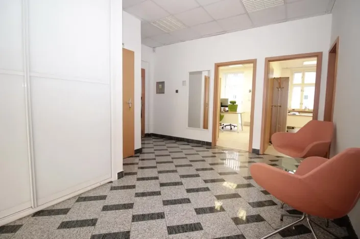 Pronájem kanceláře, Praha - Smíchov, Bozděchova, 213 m2