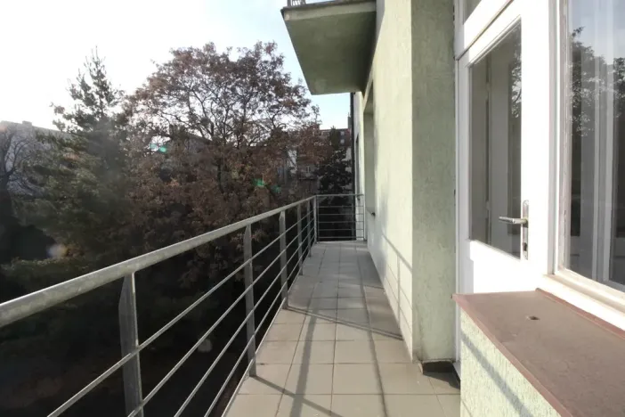 Pronájem kanceláře, Praha - Smíchov, Bozděchova, 213 m2