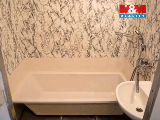 Prodej bytu 3+1, Krnov - Pod Cvilínem, SPC U, 68 m2