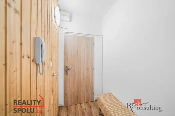 Pronájem bytu 1+kk, Plzeň - Doubravka, Na Dlouhých, 19 m2