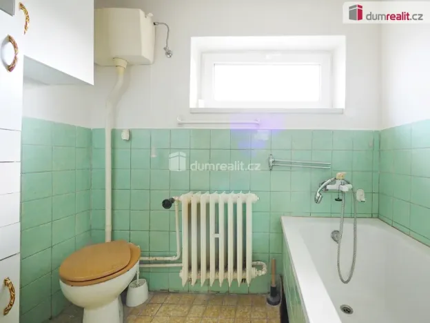 Prodej rodinného domu, Libiš, B. Němcové, 150 m2