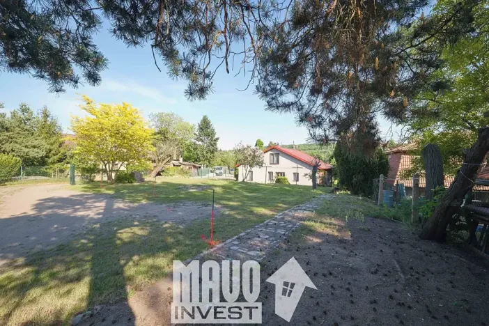 Prodej pozemku pro bydlení, Praha - Lipence, U žlábku, 972 m2