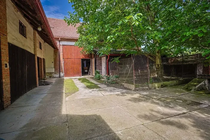 Pronájem rodinného domu, Hajany, 158 m2