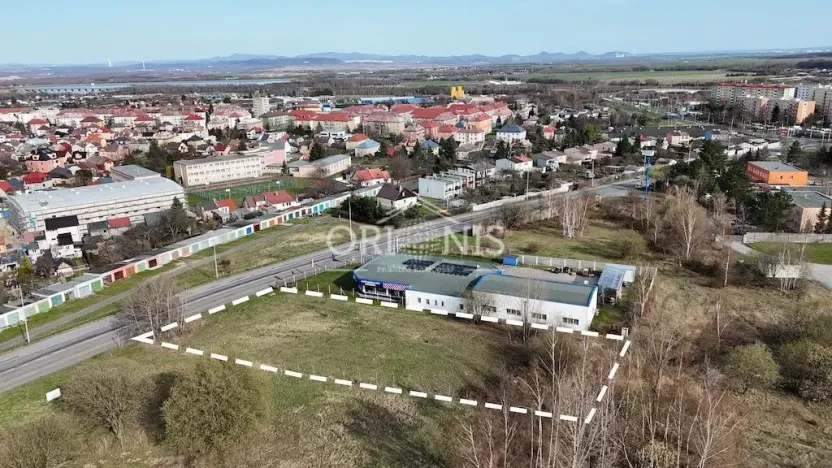 Prodej komerčního pozemku, Chomutov, 2421 m2