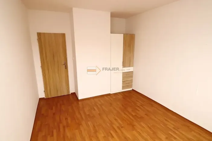 Pronájem bytu 3+1, Praha - Motol, Hennerova, 75 m2