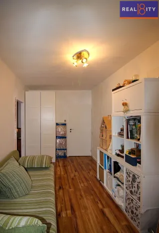 Prodej bytu 3+1, Praha, Evropská, 76 m2