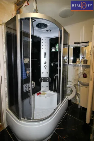 Prodej bytu 3+1, Praha, Evropská, 76 m2