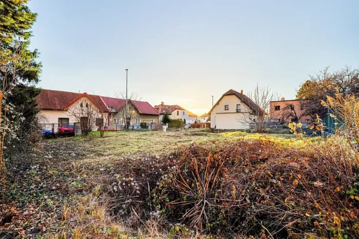 Prodej pozemku pro bydlení, Praha - Hloubětín, Mochovská, 901 m2