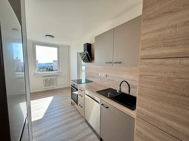 Pronájem bytu 3+1, Praha - Troja, Krynická, 72 m2