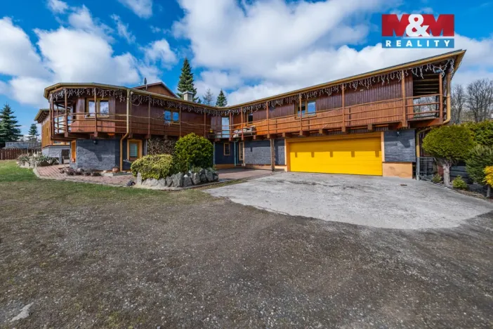 Prodej rodinného domu, Blatno - Mezihoří, 384 m2