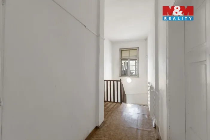 Prodej obchodního prostoru, Paskov, Náměstí, 250 m2