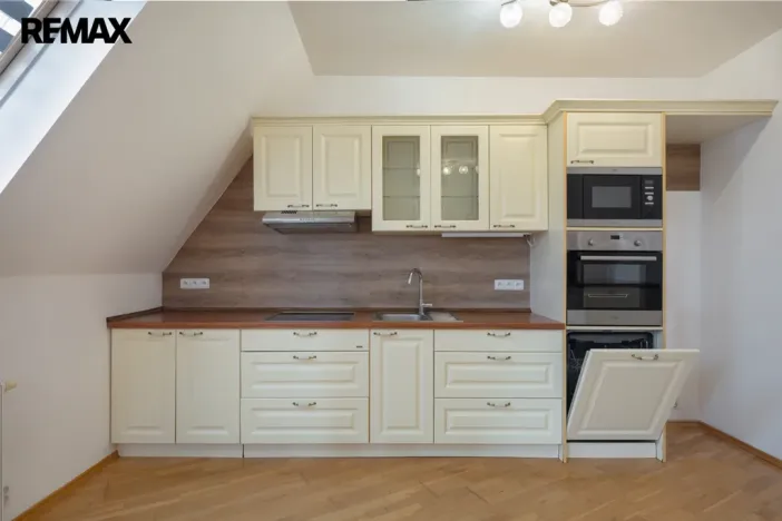 Pronájem bytu 2+kk, Litvínov - Chudeřín, Chudeřínská, 80 m2