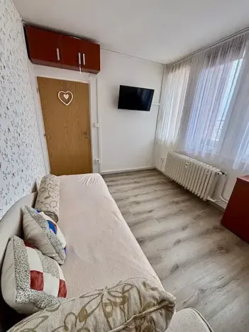 Pronájem bytu 1+1, Praha - Záběhlice, Jabloňová, 27 m2