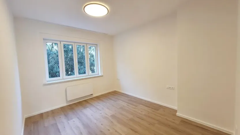 Pronájem bytu 3+kk, Praha - Podolí, Jeremenkova, 53 m2