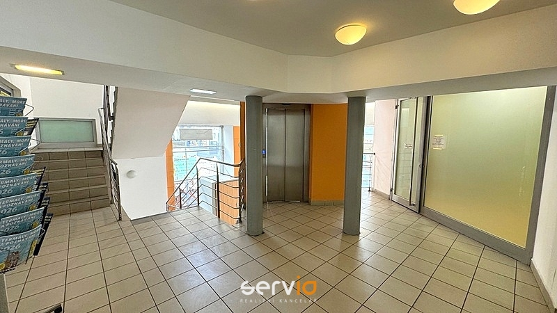 Pronájem obchodního prostoru, Brno, Masarykova, 30 m2