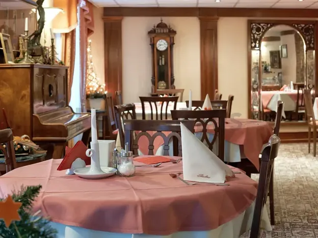 Prodej ubytování, Karlovy Vary, Mariánskolázeňská, 1425 m2