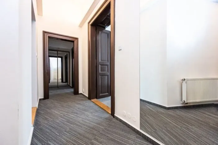 Pronájem kanceláře, Praha - Nové Město, Na struze, 212 m2