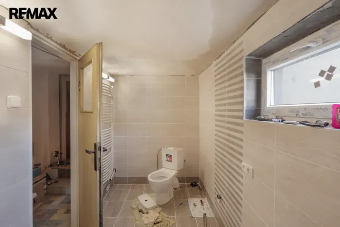 Prodej rodinného domu, Lom, Podkrušnohorská, 220 m2