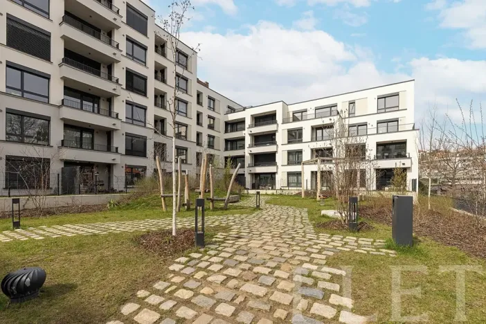 Pronájem bytu 2+kk, Praha - Nusle, Muzikova, 66 m2