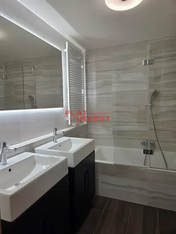 Pronájem bytu 2+kk, Praha - Břevnov, Ve Střešovičkách, 57 m2