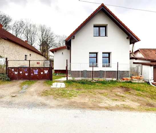 Prodej rodinného domu, Hradešín, 207 m2