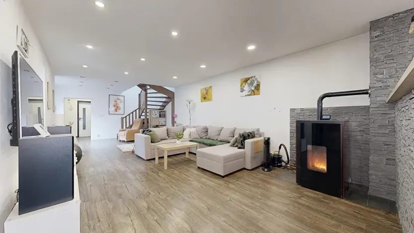 Prodej rodinného domu, Hradešín, 207 m2