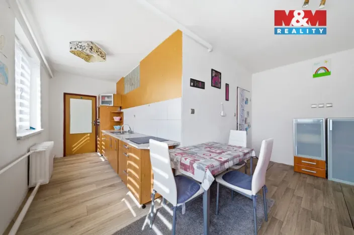 Prodej bytu 3+1, Lukavice, 74 m2