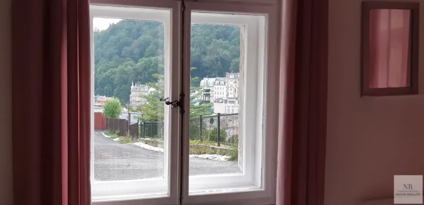 Prodej bytu 2+1, Karlovy Vary, Petřín, 35 m2