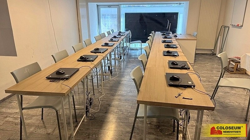 Pronájem obchodního prostoru, Brno - Brno-město, 2500 m2