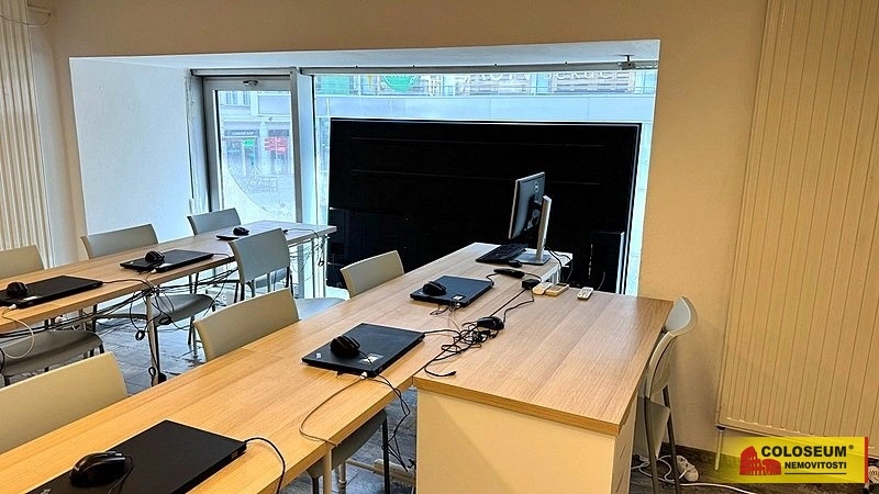 Pronájem obchodního prostoru, Brno - Brno-město, 2500 m2