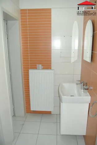 Pronájem skladu, Ostrava, Slovenská, 992 m2