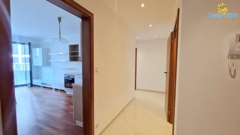 Pronájem bytu 2+kk, Praha - Žižkov, Olšanská, 55 m2