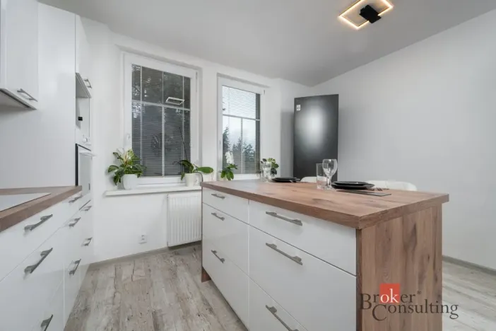 Prodej bytu 2+1, Hrádek nad Nisou, Sokolská, 78 m2