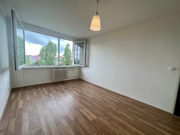 Pronájem bytu 2+kk, Praha - Řepy, Bazovského, 43 m2