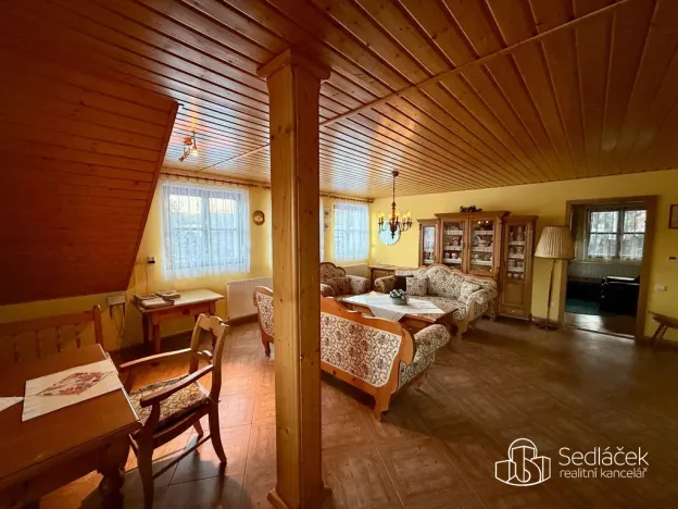 Pronájem bytu 3+1, Valy, Na Stráni, 120 m2